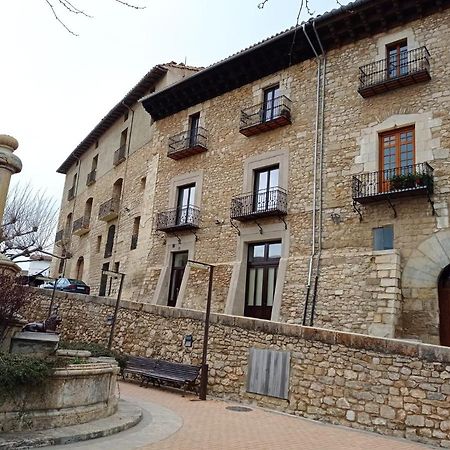 Duplex Dels Estudis Morella Exterior foto
