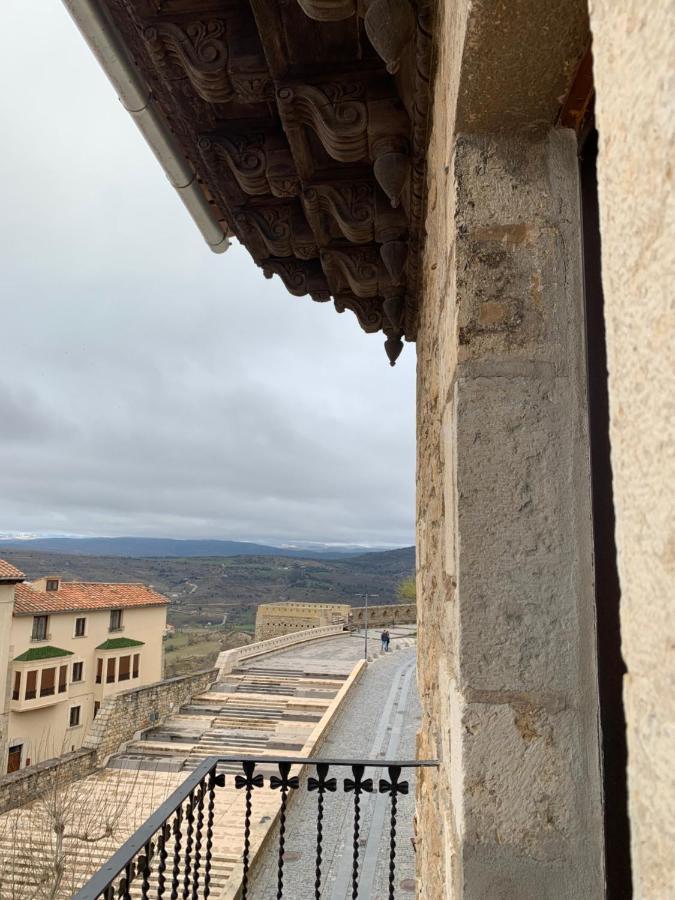 Duplex Dels Estudis Morella Exterior foto